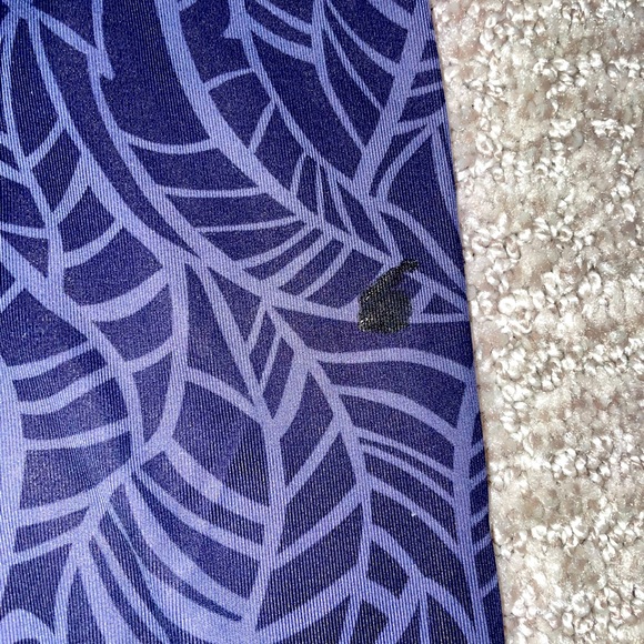 Lululemon Size 6 Wunder Under Crop Leggings - Picture 2 of 3